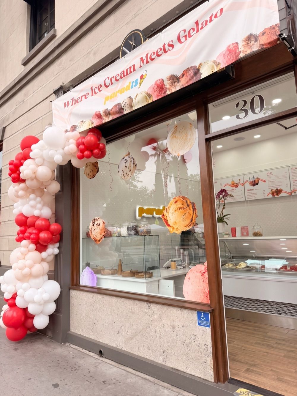 Paradis Orange storefront
